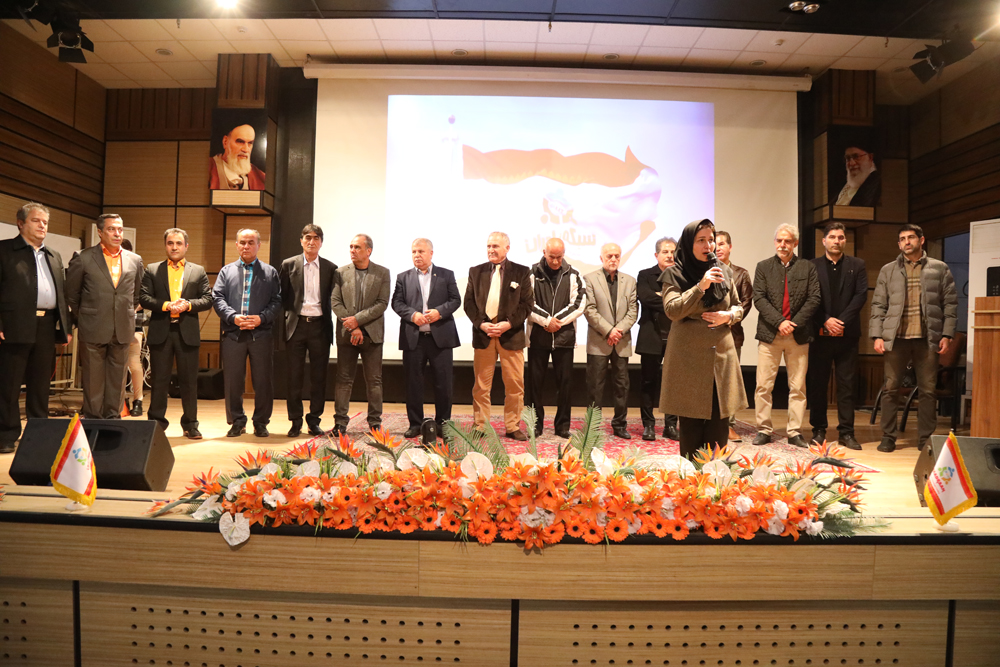 پیشکسوتان پرسپولیس در نمایشگاه بادران به وسعت ایران