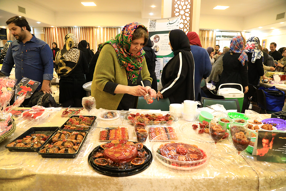 حضور مدیران شبکه بادران در جشنواره غذا