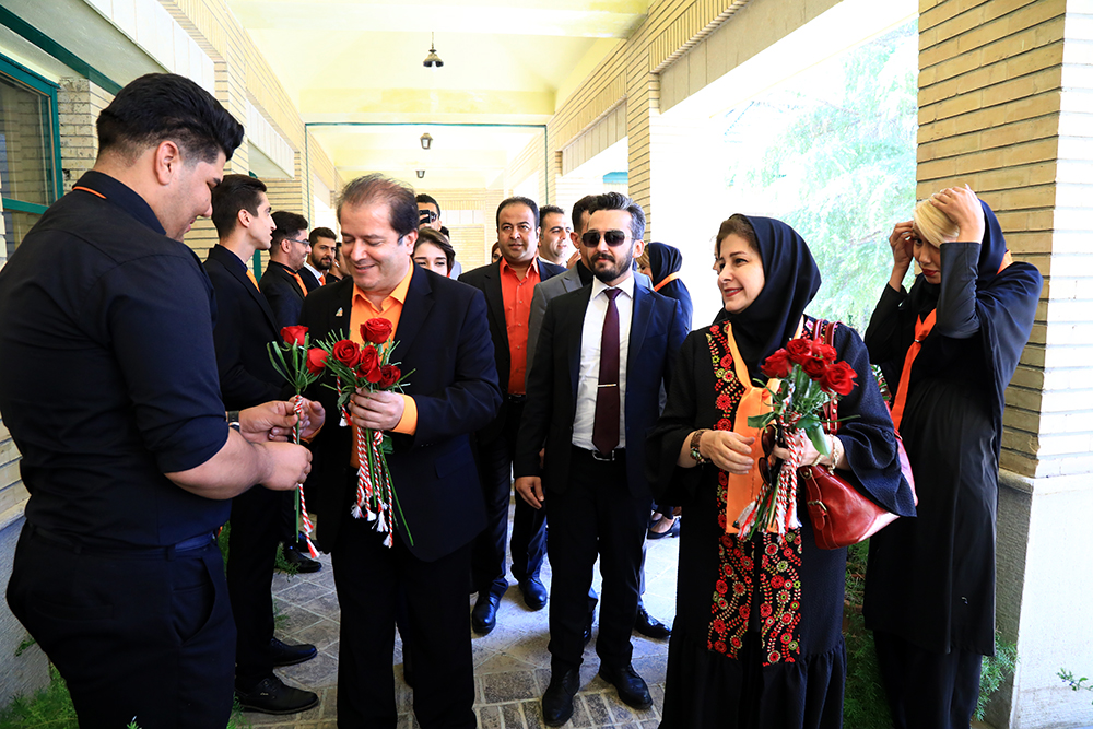 شهر فرهنگ و ادب ایران میزبان خانواد بزرگ بادران